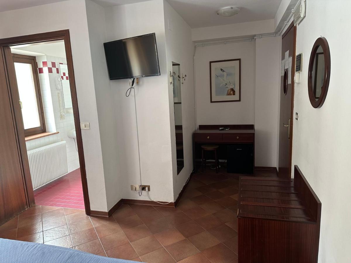 Hotel Alla Citta Di Trieste กราโด ภายนอก รูปภาพ